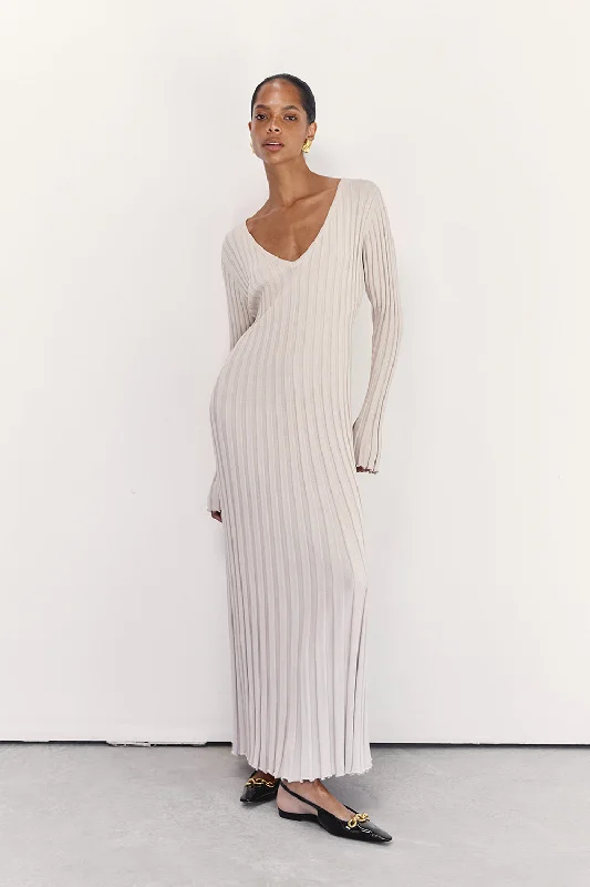 REIGN STONE SLEEVED KNIT MIDI DRESS